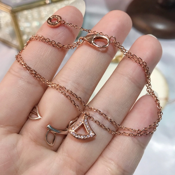 Bulgari Cutout Skirt Bracelet - Picture 2 of 3